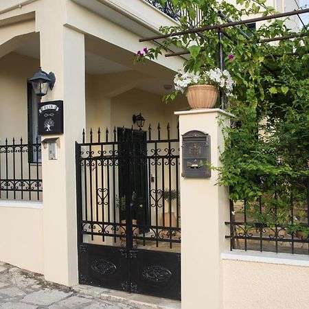 Elia Apartments Chrisso Дельфы Экстерьер фото