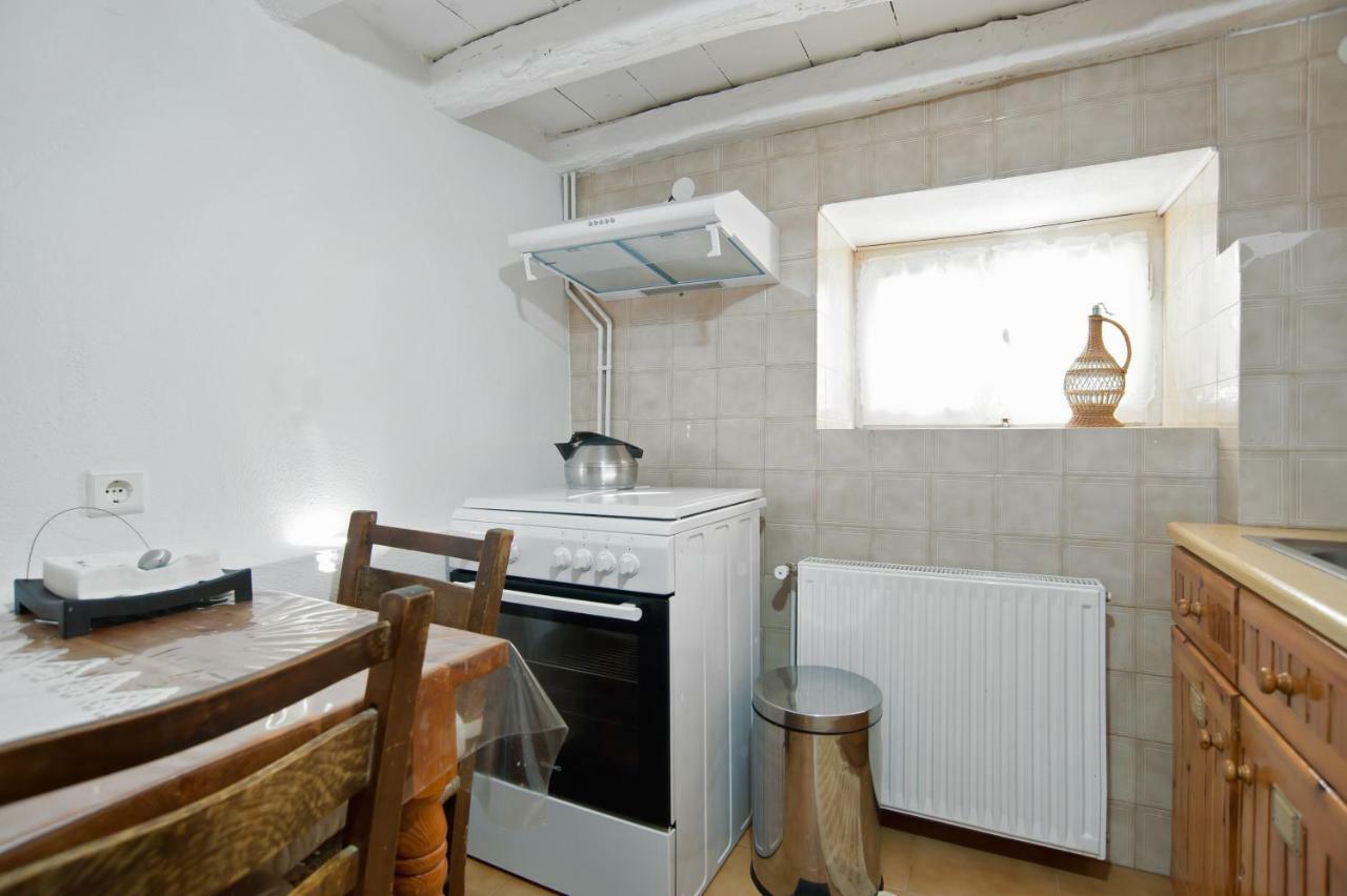 Elia Apartments Chrisso Дельфы Экстерьер фото