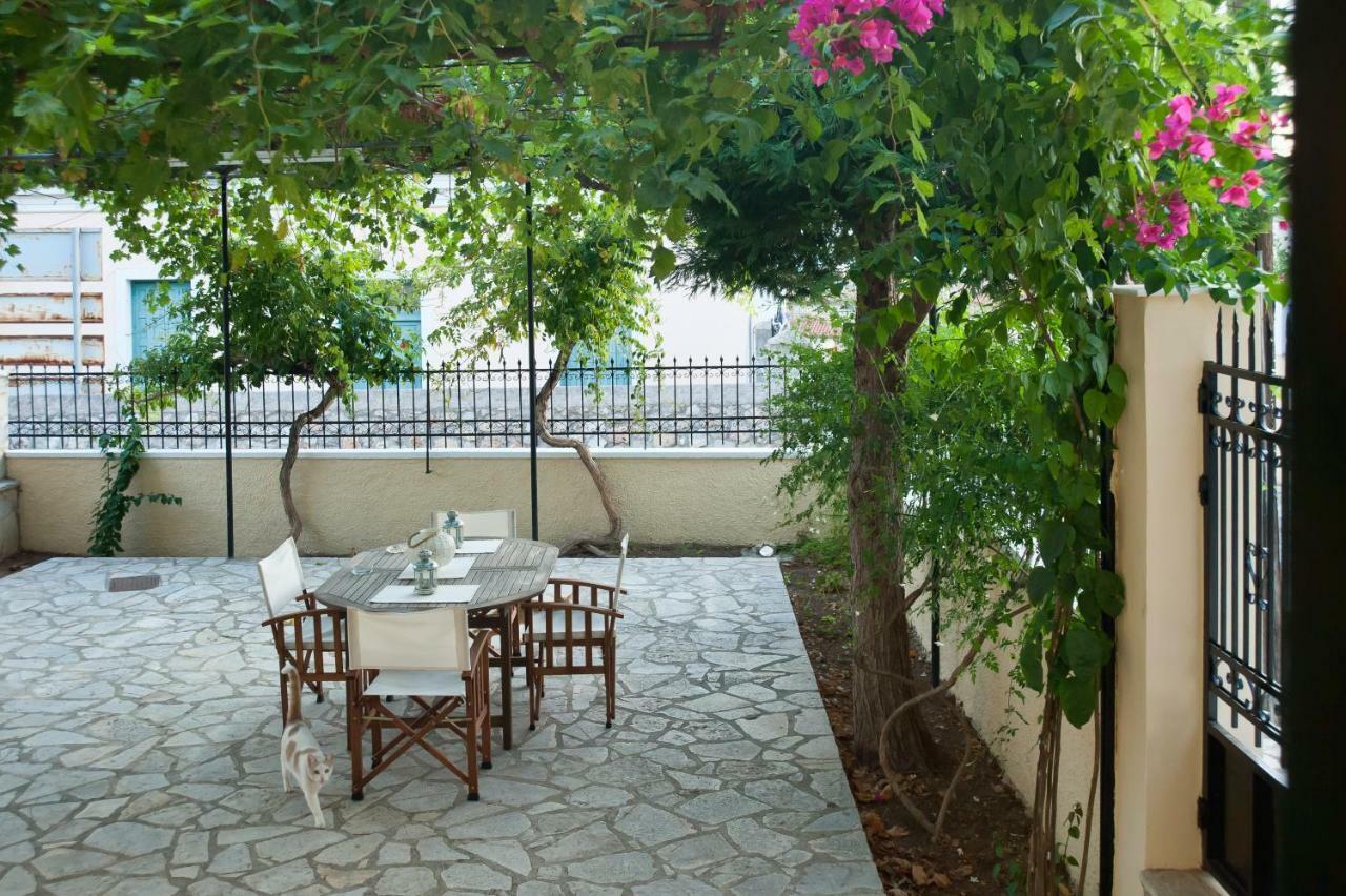 Elia Apartments Chrisso Дельфы Экстерьер фото
