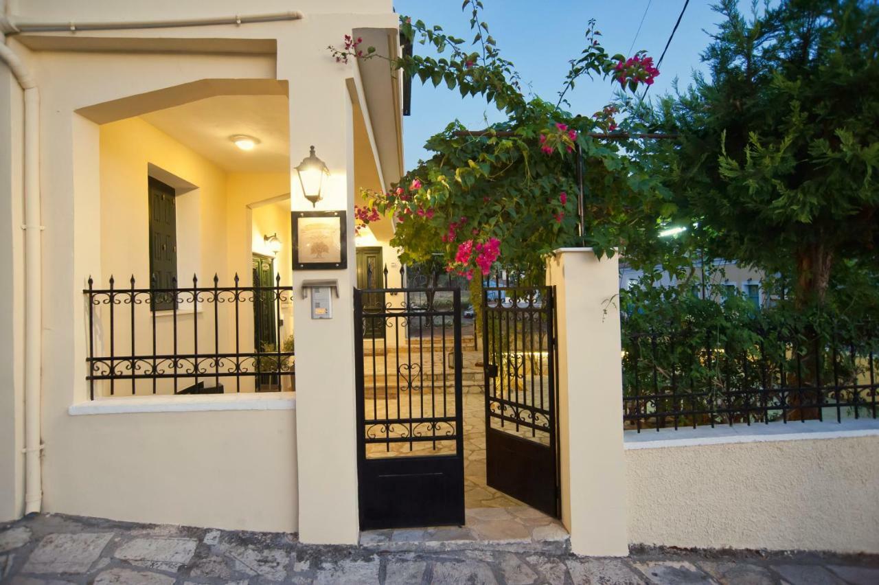 Elia Apartments Chrisso Дельфы Экстерьер фото